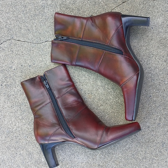 Hillard & Hanson Burgundy Ankle Boots - Picture 8 of 10